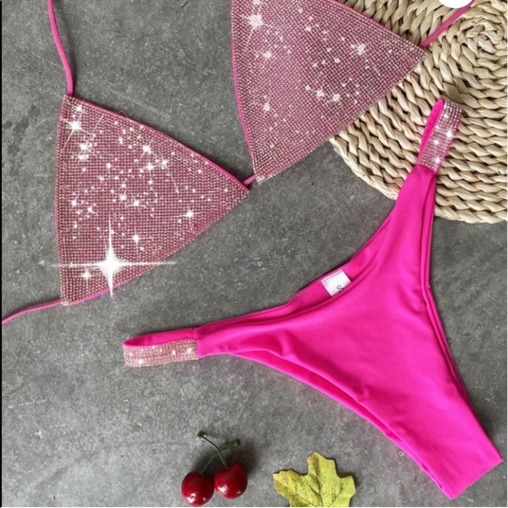 Sexy Hot Pink Rhinestone Bikini. NWOT 🌸